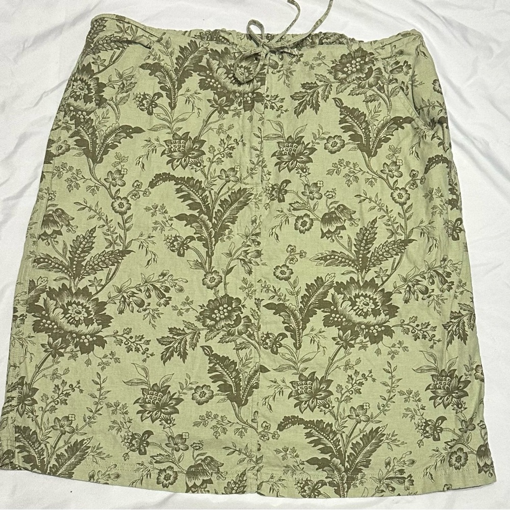 White Stag Olive Floral Skirt